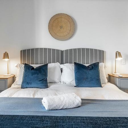 17 Marine, 2 Bedroom Sea-Facing Apt101 Hermanus Eksteriør billede