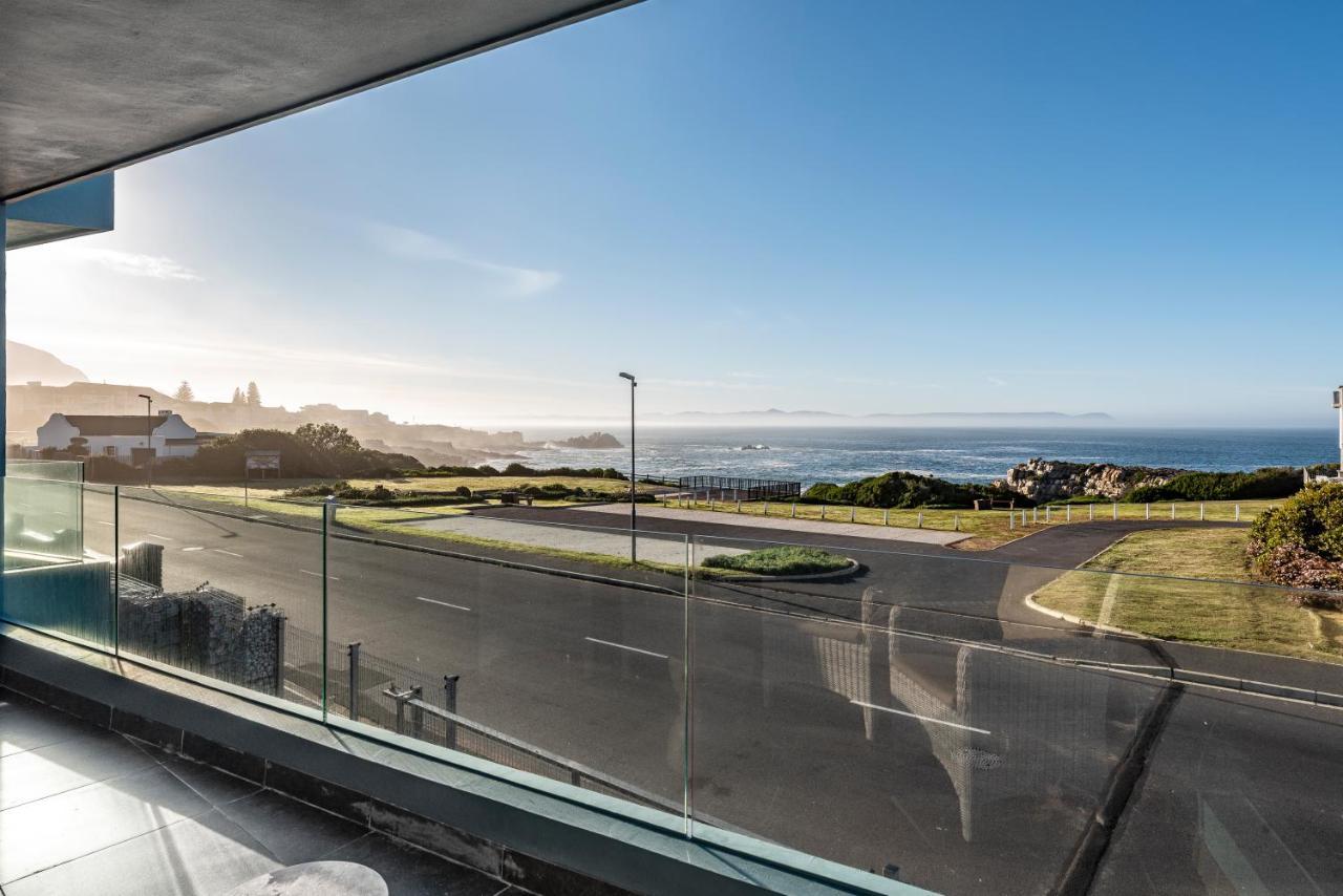 17 Marine, 2 Bedroom Sea-Facing Apt101 Hermanus Eksteriør billede