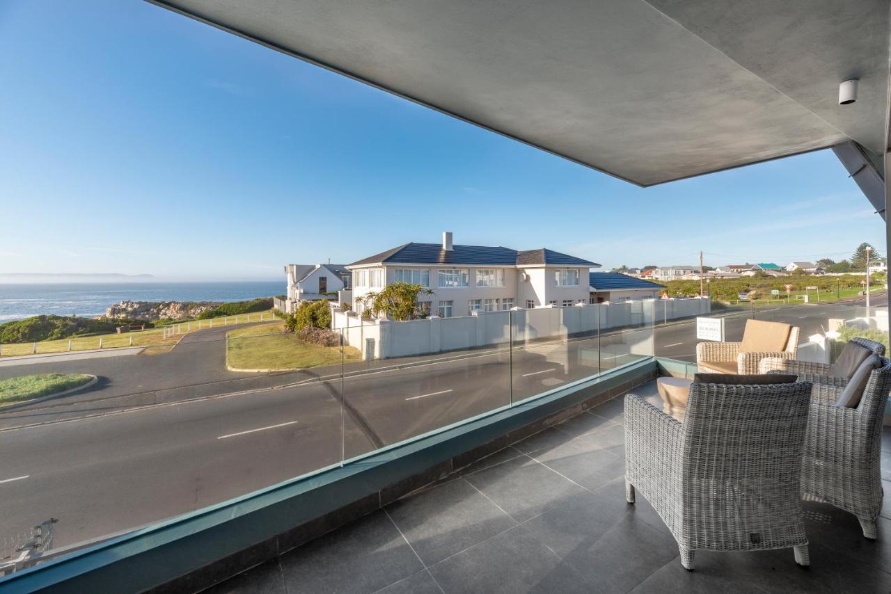 17 Marine, 2 Bedroom Sea-Facing Apt101 Hermanus Eksteriør billede